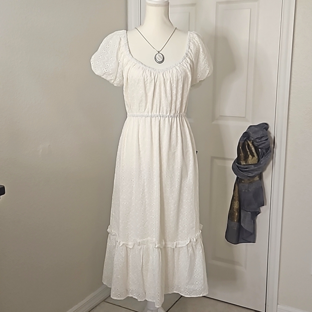 Lulu's White 100% Cotton Dress. Size Med NWT